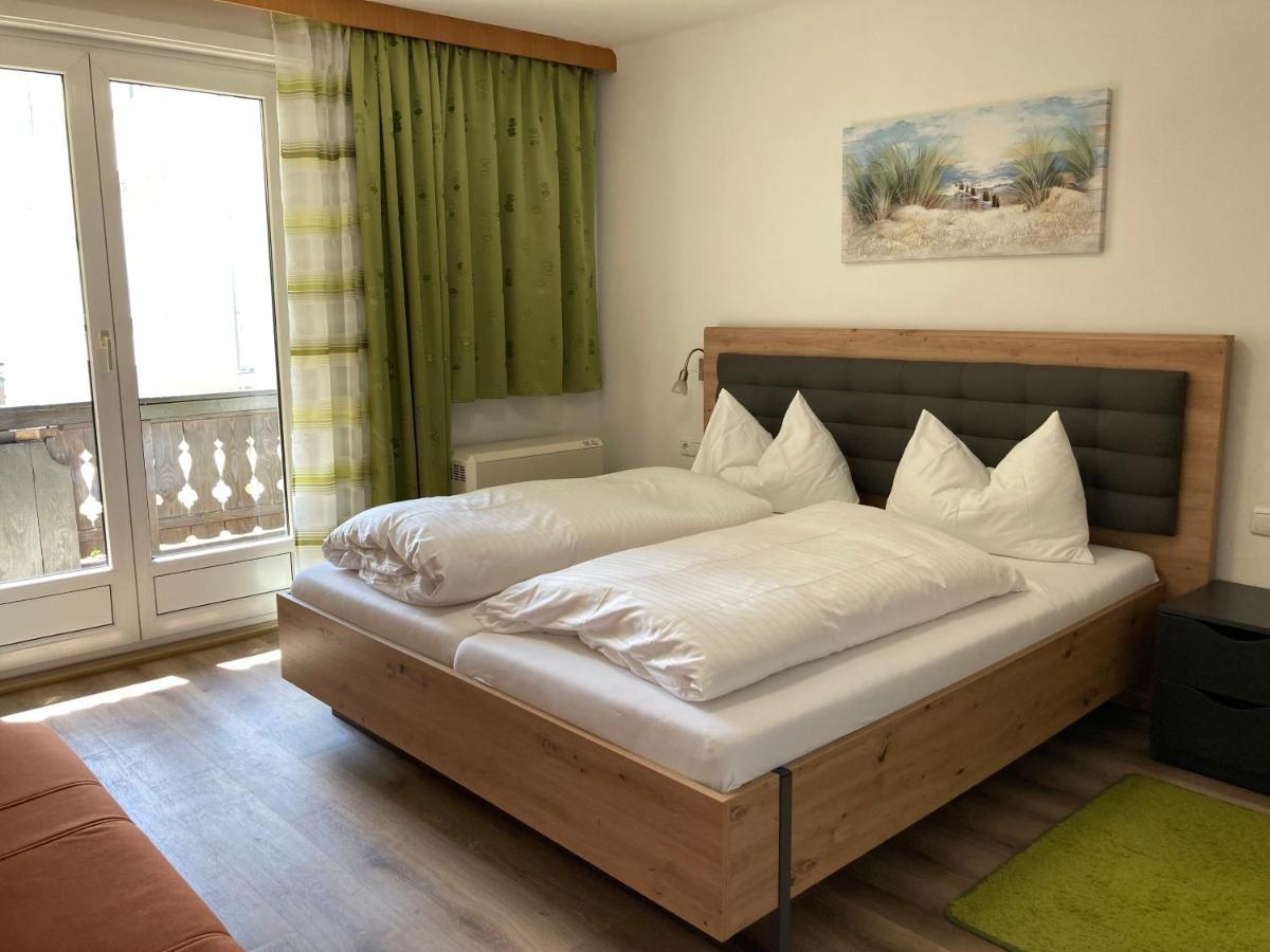 Hotel Seerose Wolfgangsee Saint Wolfgang Rum bild