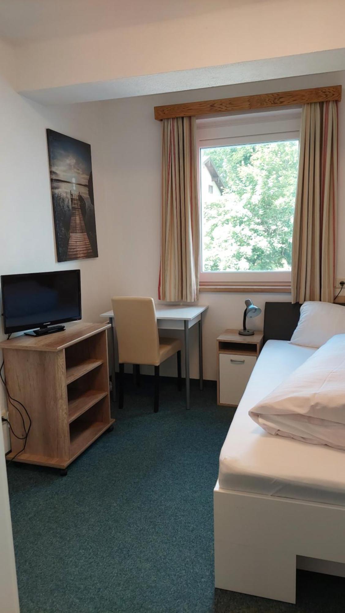 Hotel Seerose Wolfgangsee Saint Wolfgang Rum bild